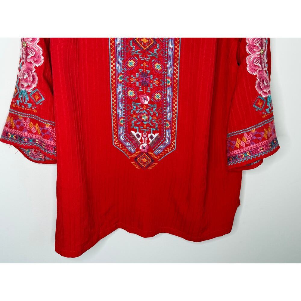 Calessa Embroidered Floral 3/4 Sleeve V-Neck Tunic Blouse Red Women's Size PXL - Picture 4 of 9